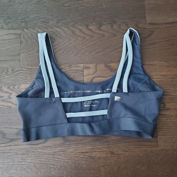 Aurum Believe sports bra size medium - Picture 4 of 5